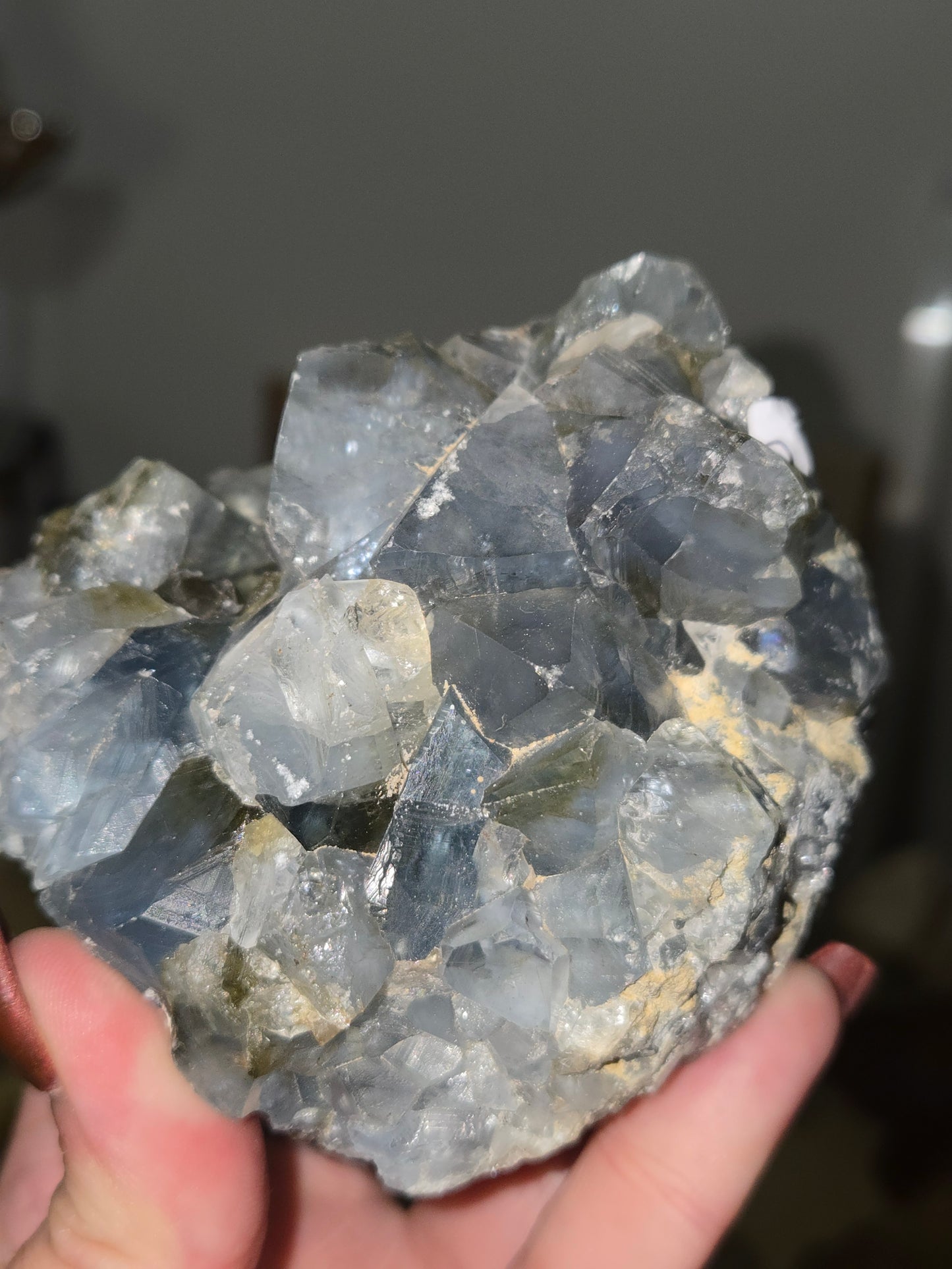 Celestite specimen