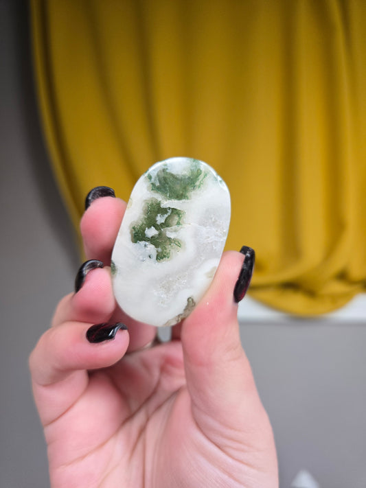 Moss Agate palm stone