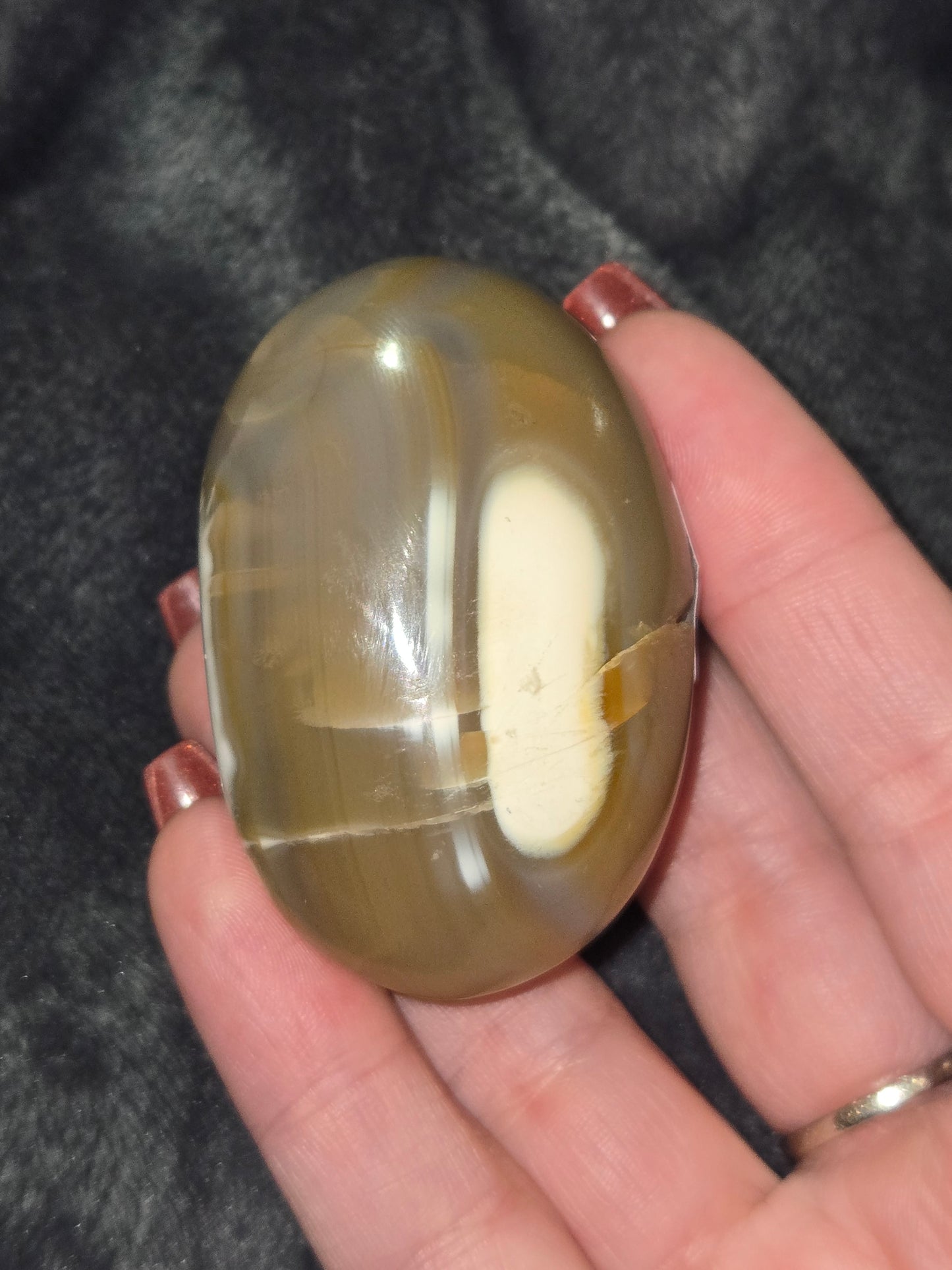 Orca Agate palm stone