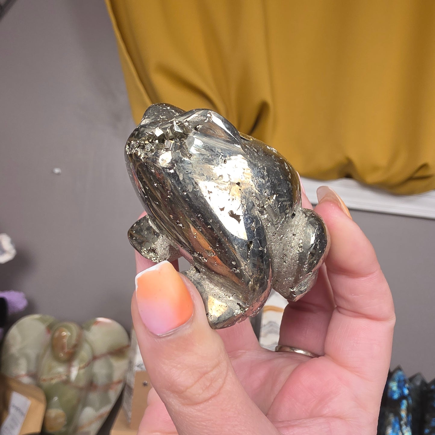 Pyrite Frog carving