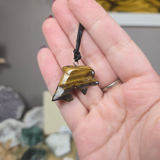 Animal pendant with necklace