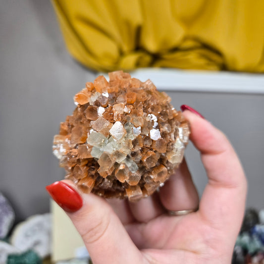 Aragonite raw specimen