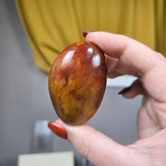 Carnelian palm stone