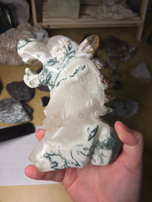 Moss Agate wolf carving